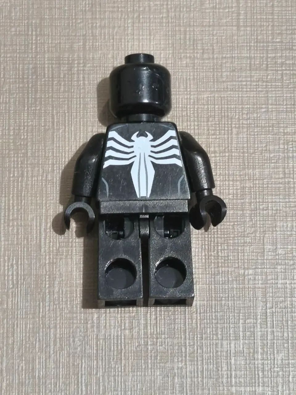 Mini Figura LEGO Venom - Foto 2