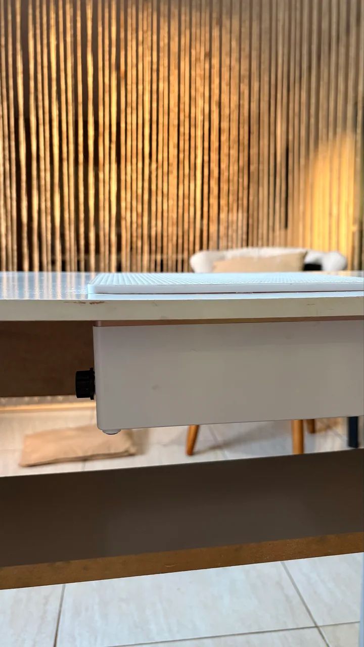 Mesa de Nail Design + Sugador de pó embutido