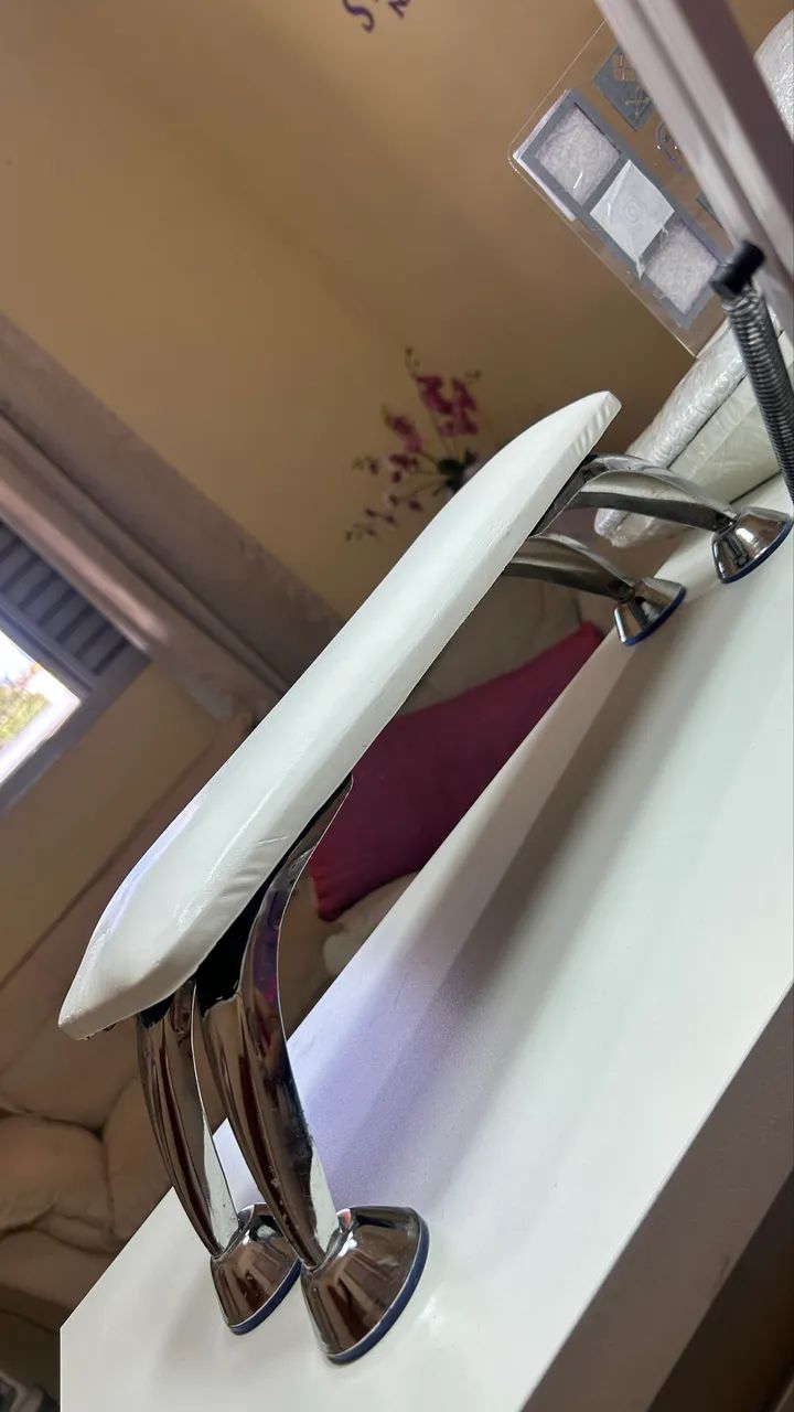 Apoio de mão e aspirador de pó  - Foto 2
