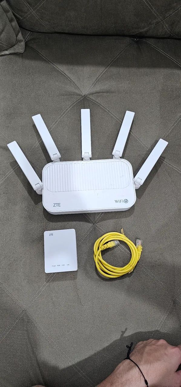 Roteador WIFI ZTE e Switch ZTE - Wifi 6 com 5 antenas