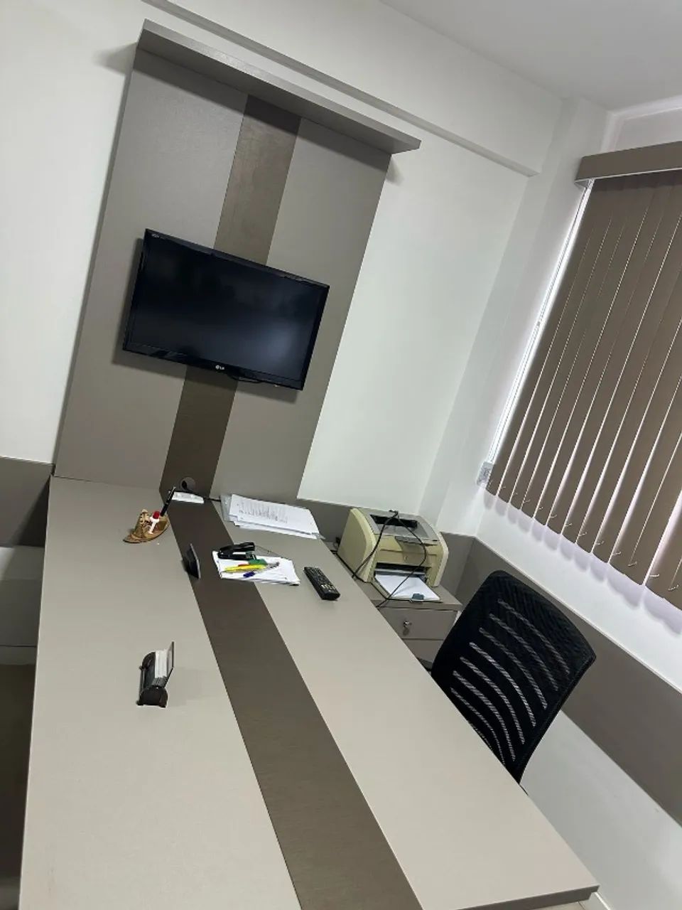 Sala comercial mobiliada e com banheiro no Centro de Itaboraí - Foto 5