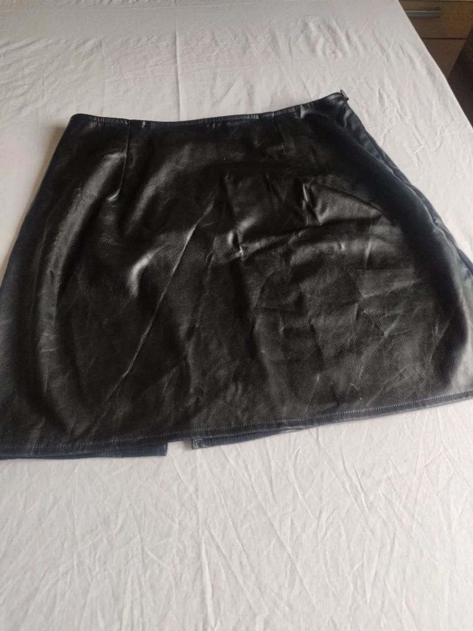 Mini saia em couro sintético 