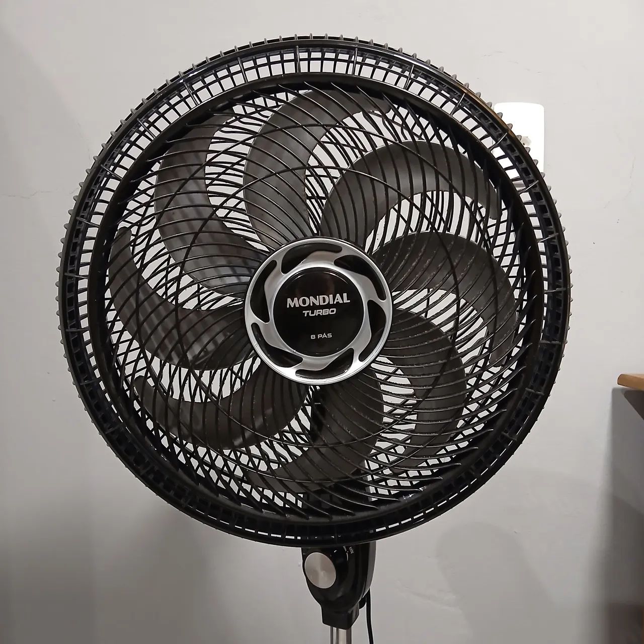 Ventilador de chão.