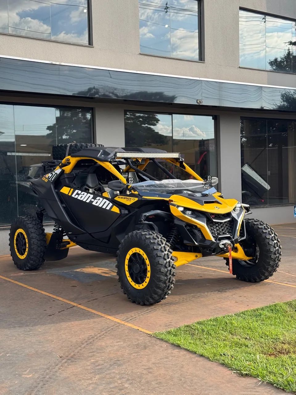 UTV can-am Maverick R 2024 - Foto 2
