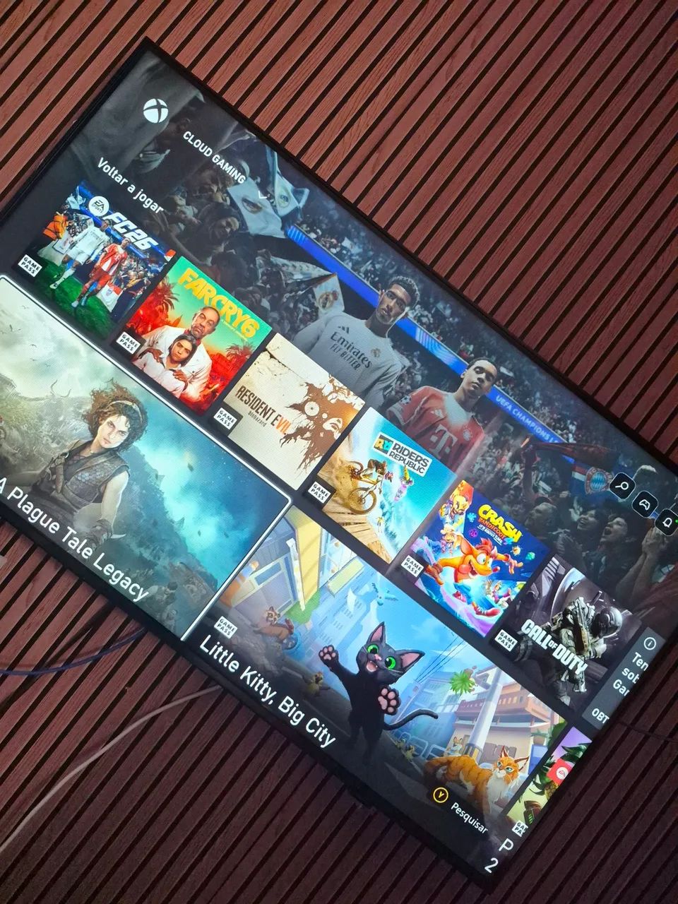 TV SAMSUNG 43 NOVA AINDA COM PELICULA NA TELA ?