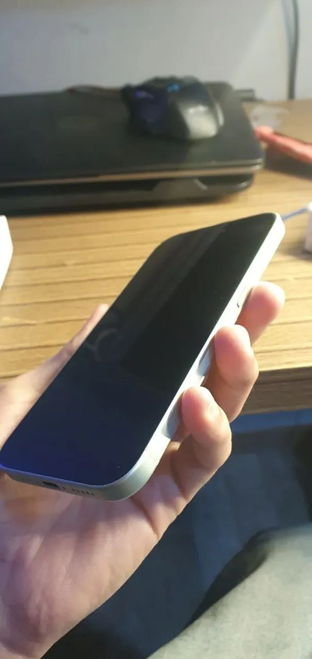 Iphone 15 + Airpods - Foto 3