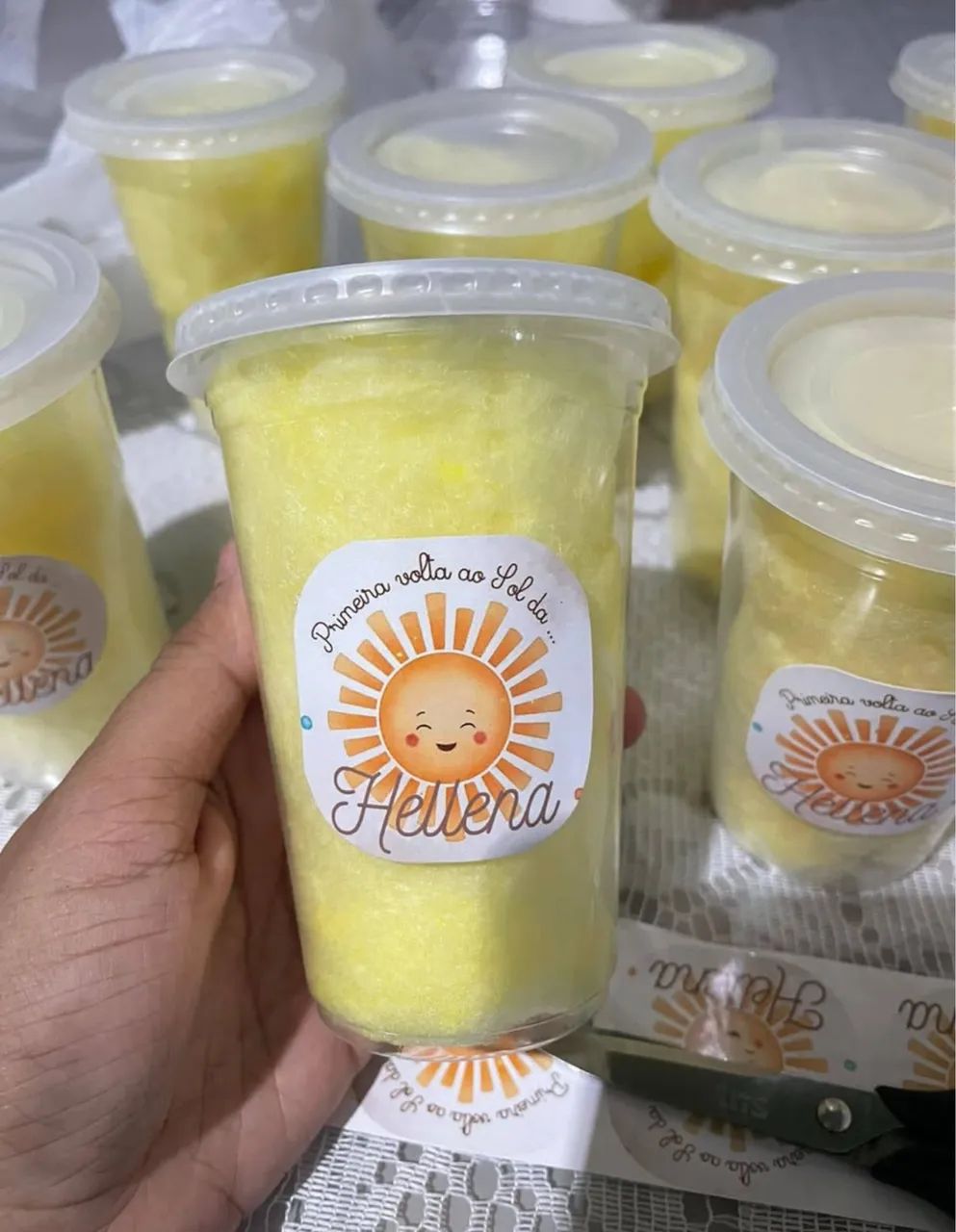 Algodão doce no copo