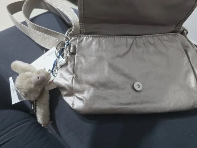 Bolsa Transversal Kipling Feminina Metálica com Alça Ajustável - Foto 3