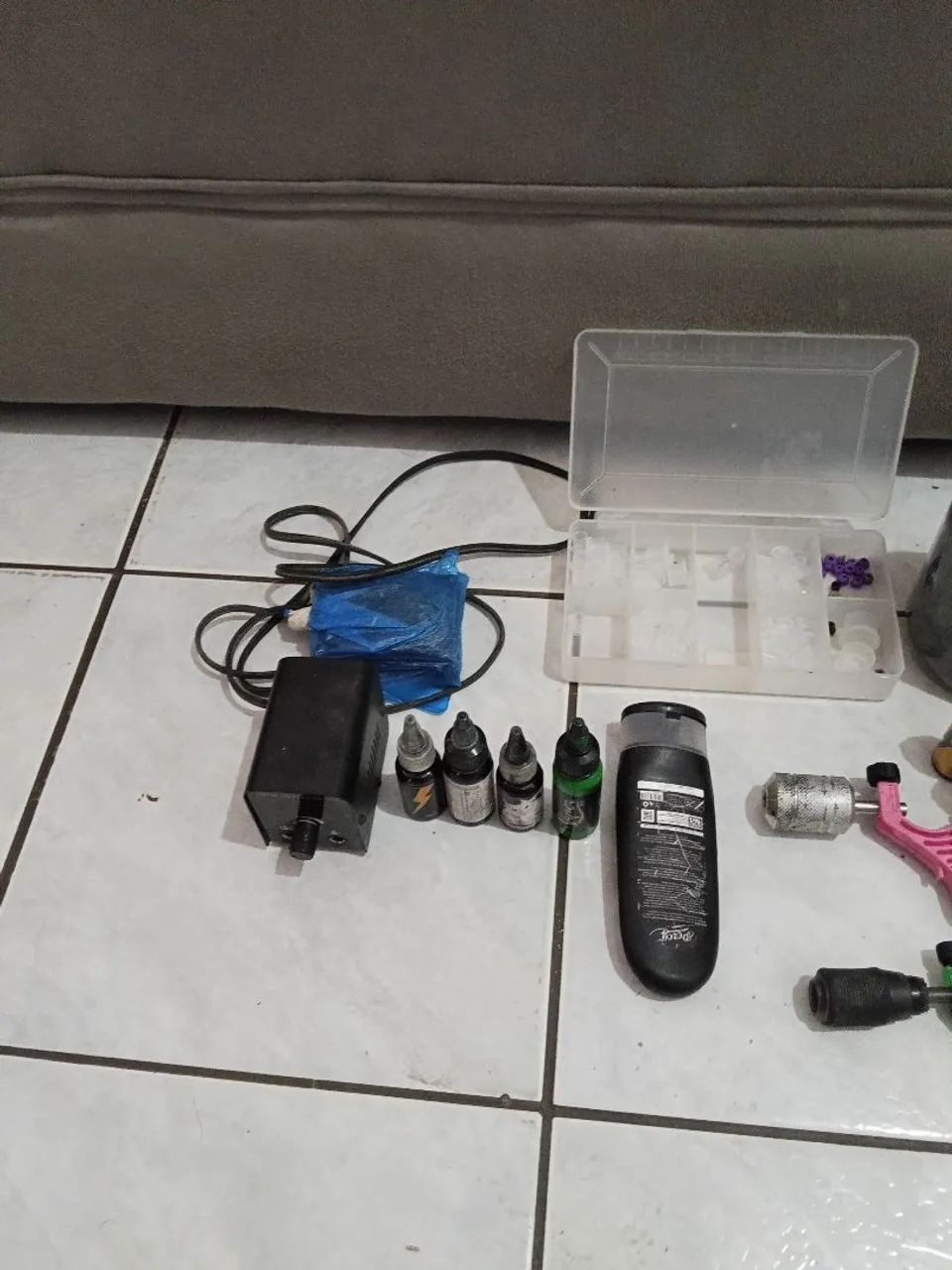 Kit completo para tatuador com duas máquinas  - Foto 3
