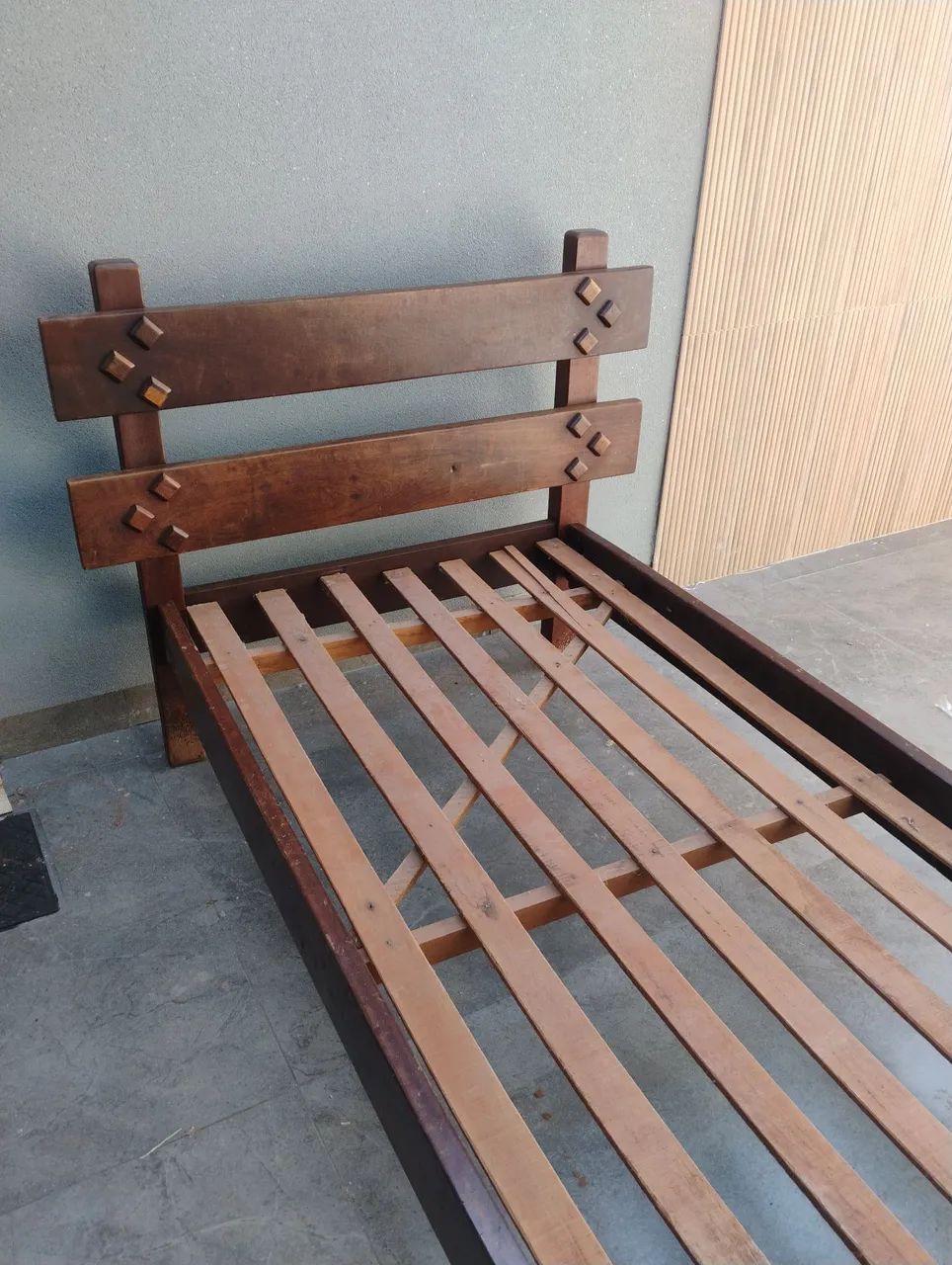 Cama de solteiro com colchão 