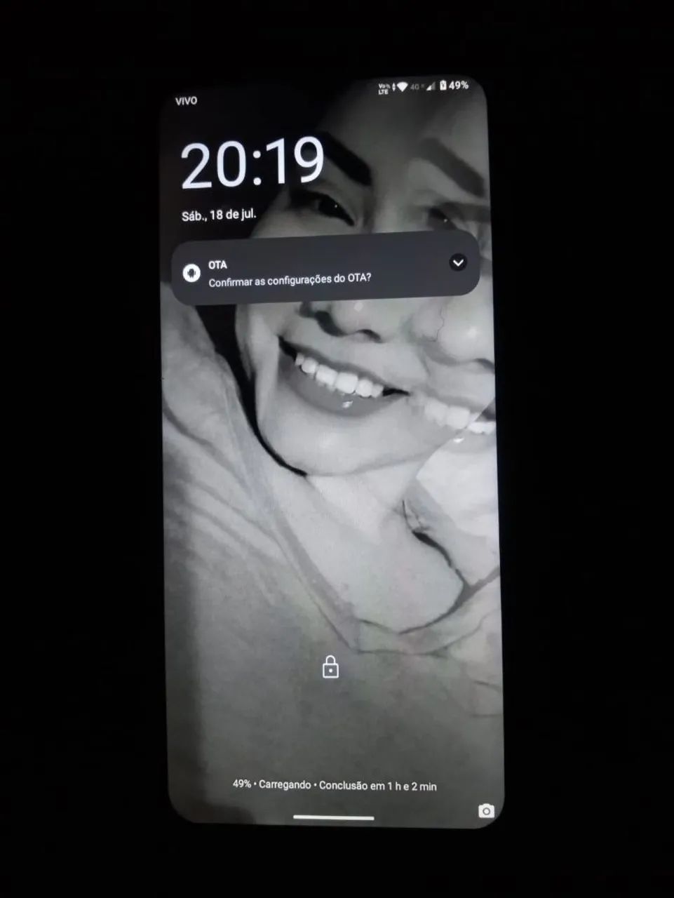 Moto e13 