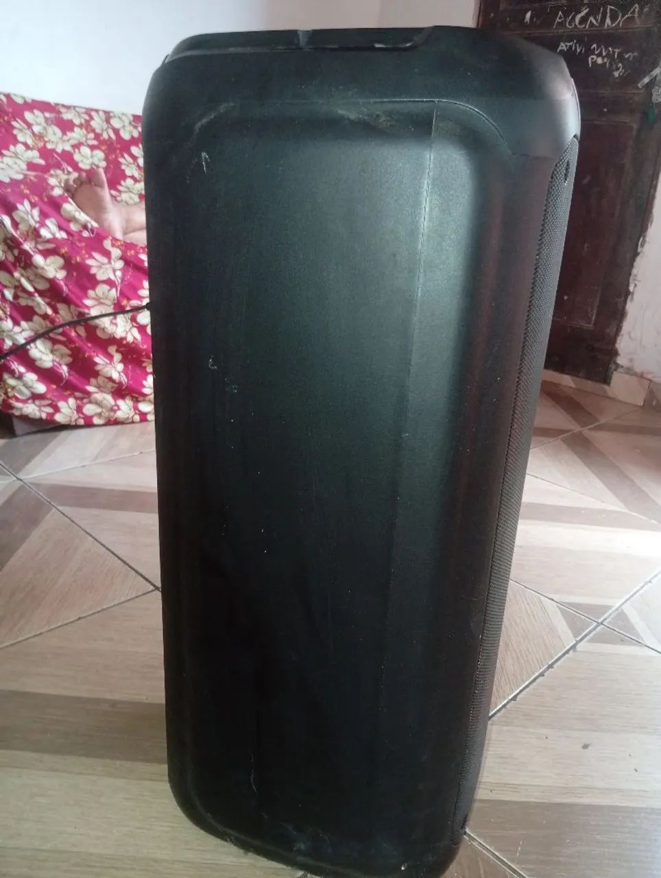 Vendo essa caixa de som da Philips 1300w - Foto 3