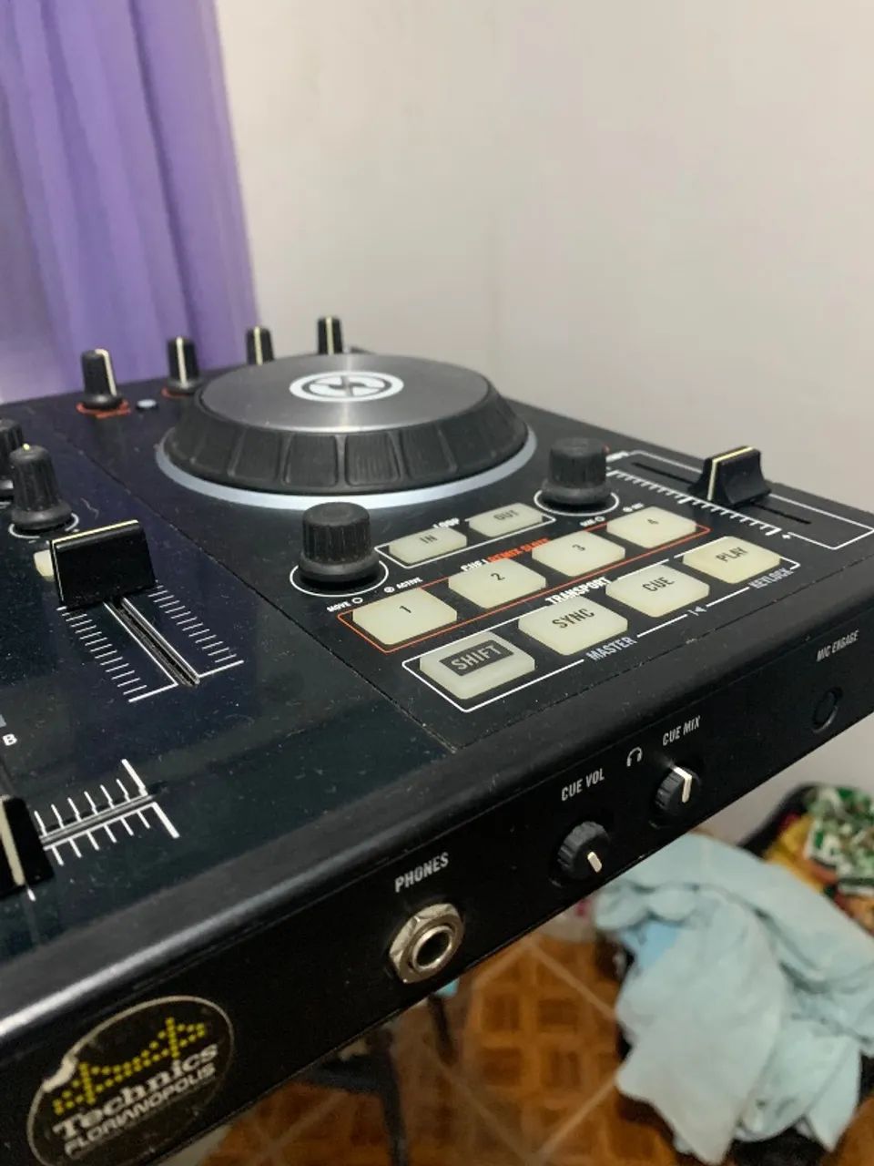 Controladora DJ Traktor MK2 S2 - Foto 3