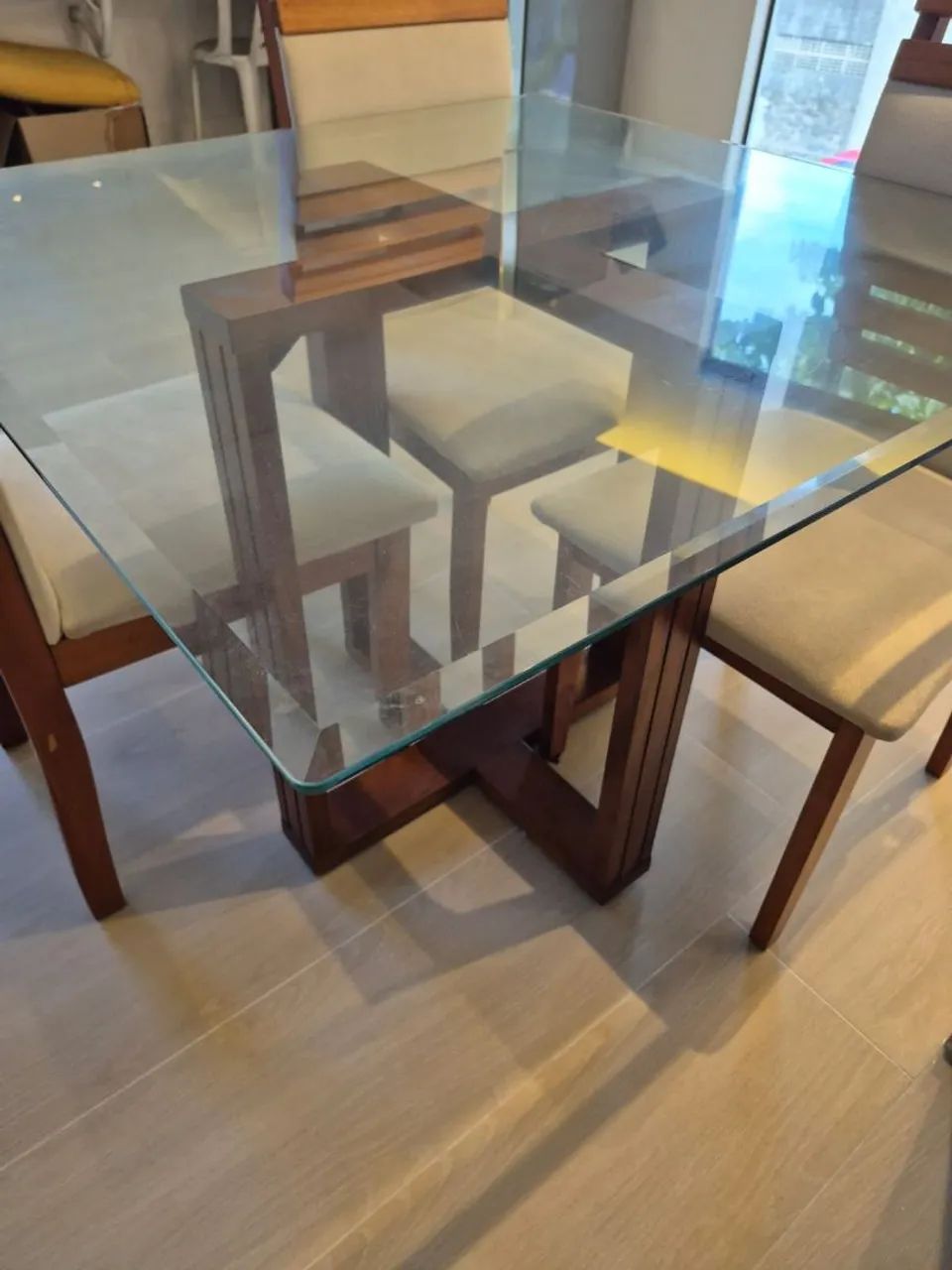Conjunto mesa de jantar conservadíssima - Foto 4