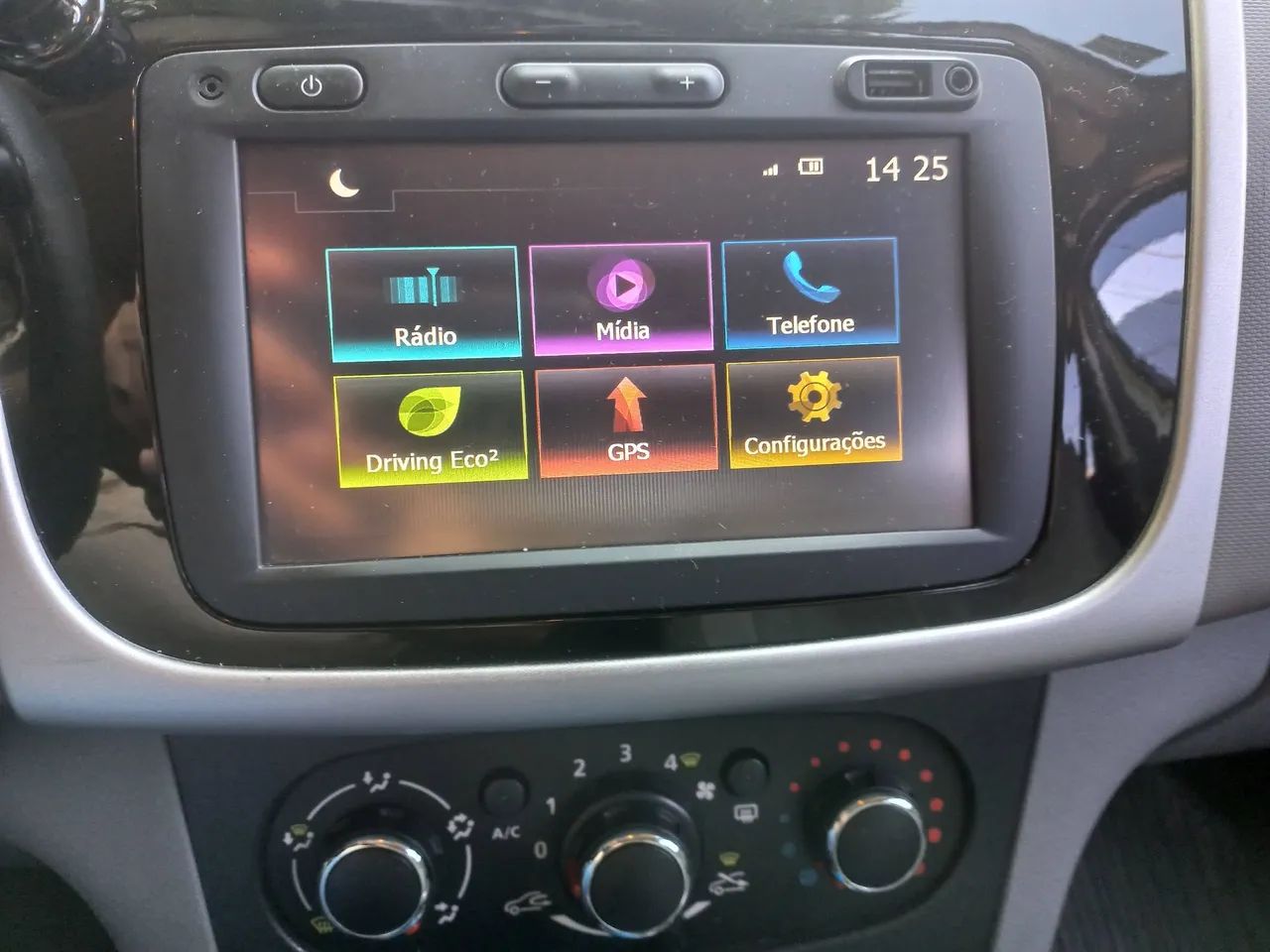 Renault Logan Expression Hi-flex 1.6 8V 4P 2016 - Foto 5