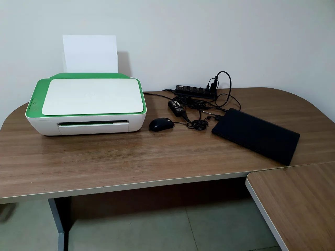 Mesa de escritório grande em L - Foto 3