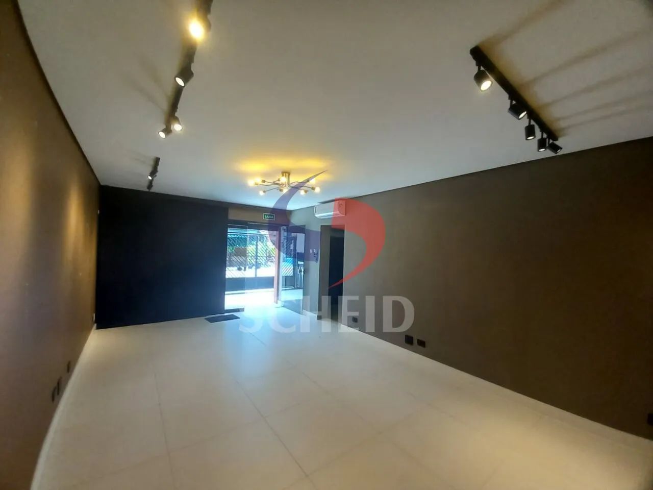 Casa Comercial para locação, 8 salas, copa, 2 banheiros, 2 vagas, Campo Belo