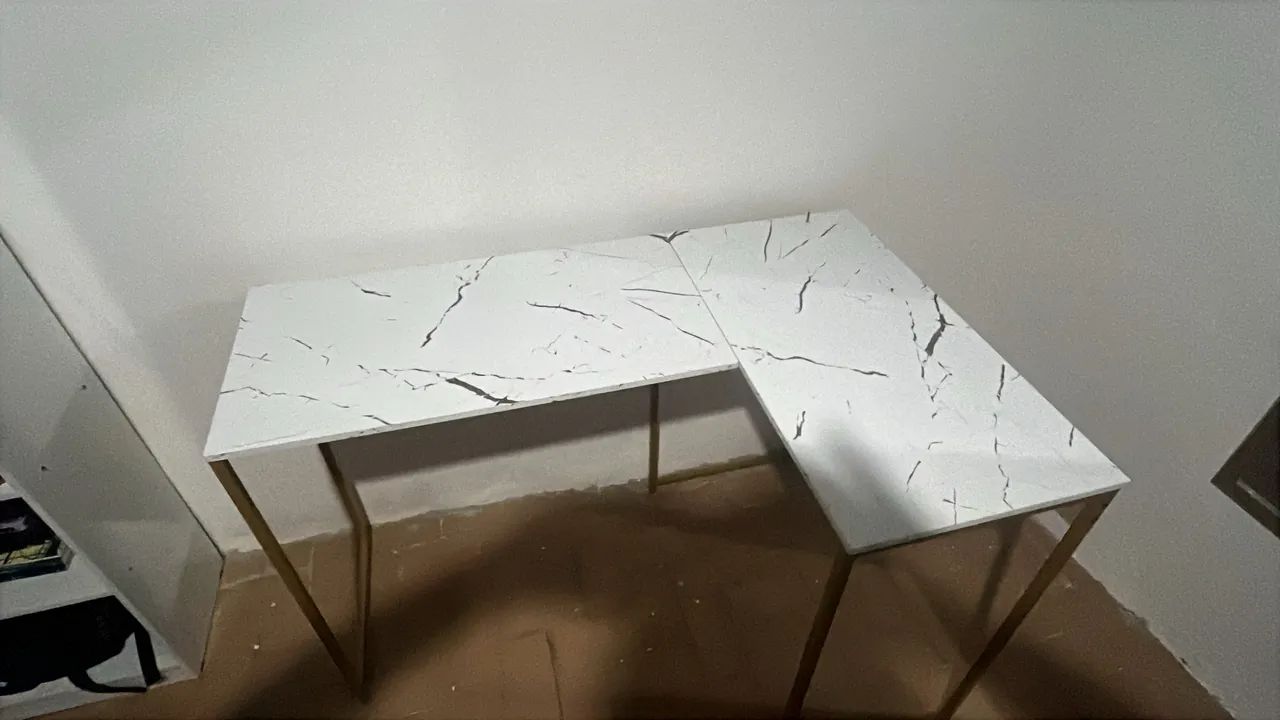 Mesa Gamer em L / IMPECÁVEL 
