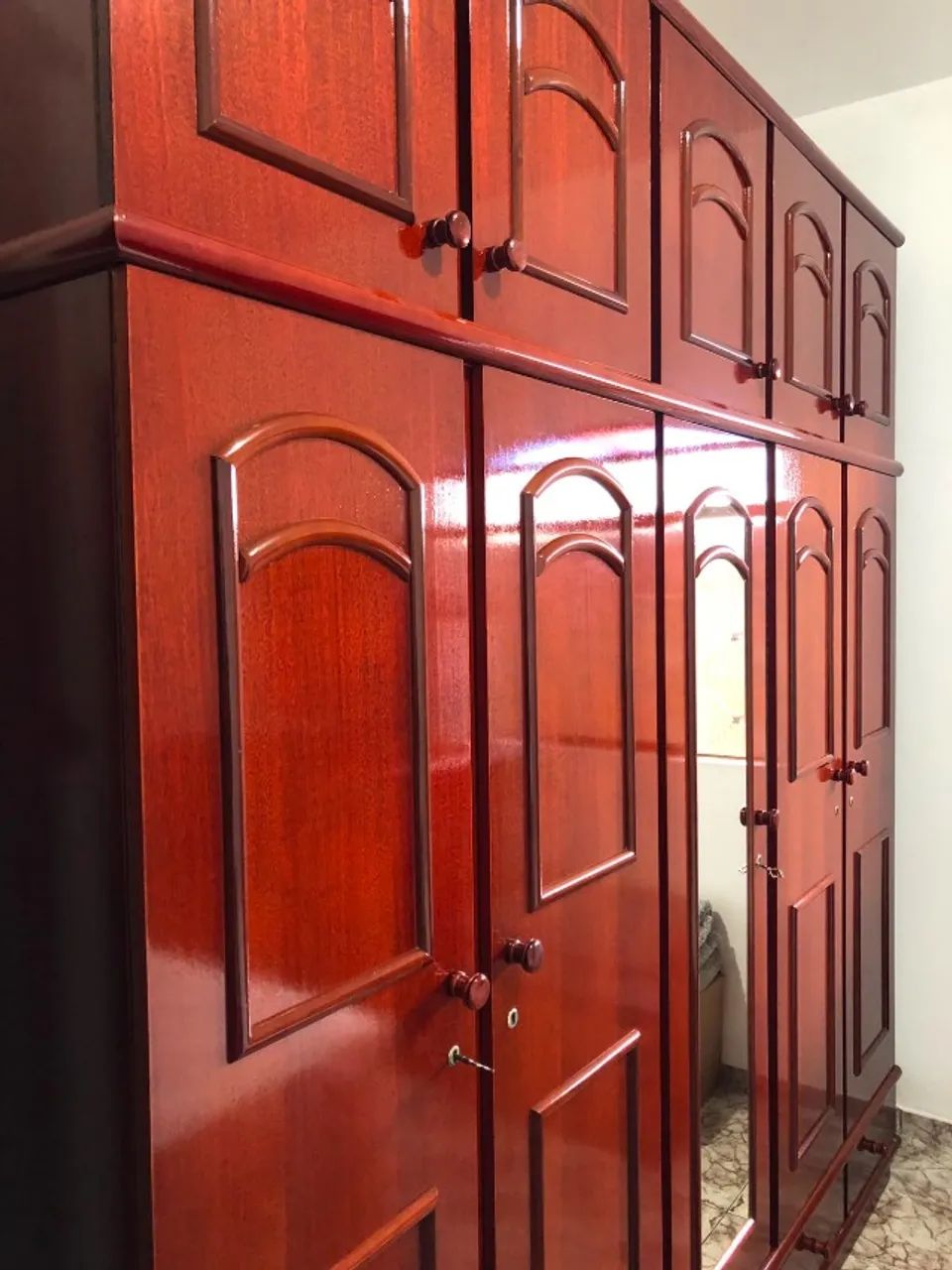 Guarda Roupa de Casal - Madeira Maciça Mogno - Foto 2