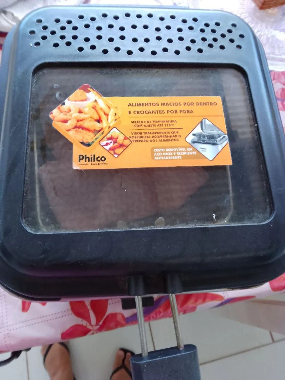 Fritadeira elétrica com óleo Philco 