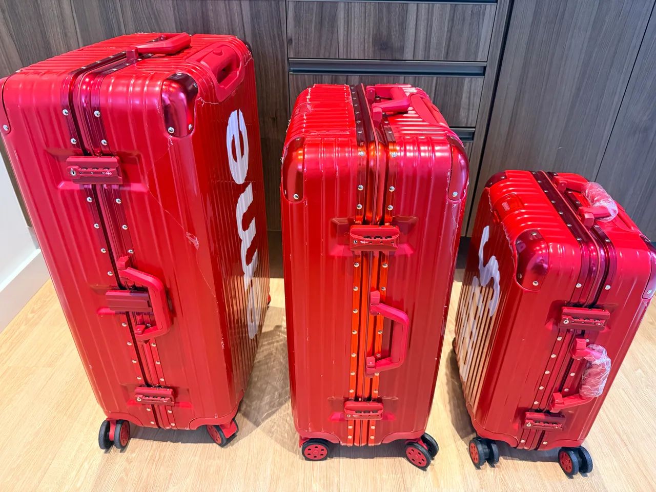 Vendo mala RIMOWA-SUPREME-RED - Foto 3