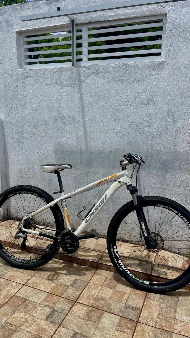 Bicicleta OGGI aro 29