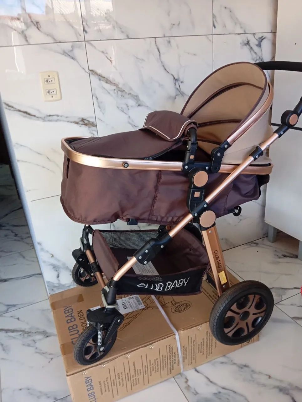Vende-se um carrinho de bebê bem conservado  - Foto 4