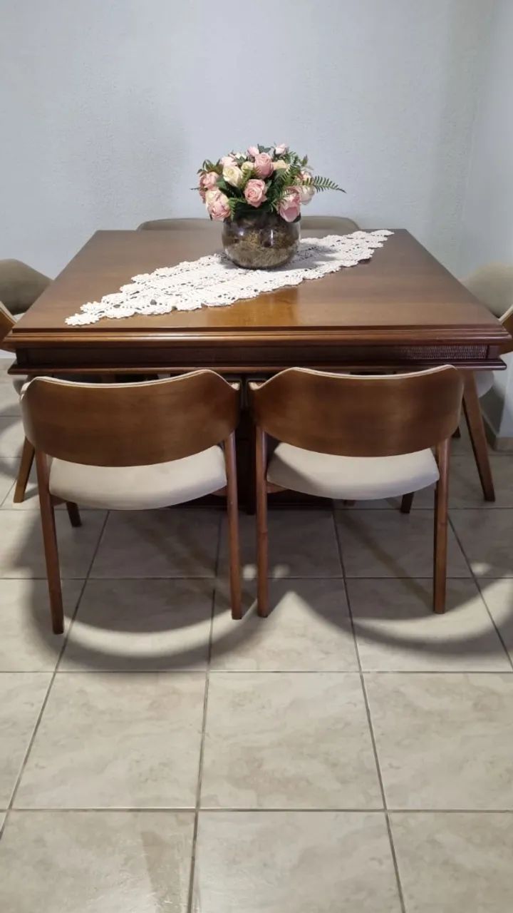 Mesa madeira quadrada - Promoção 