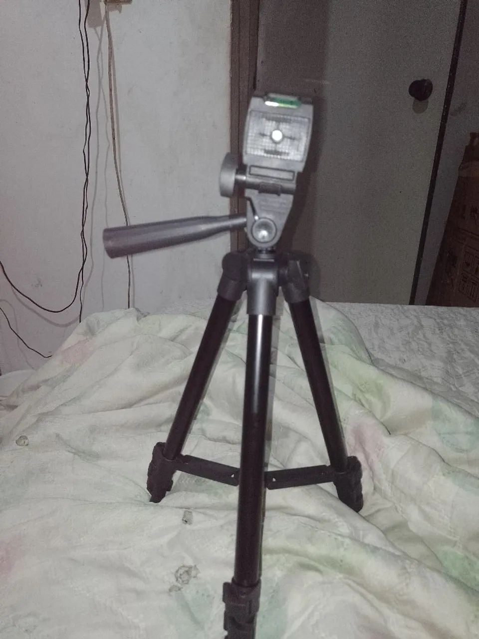 Tripé para câmera e celular 