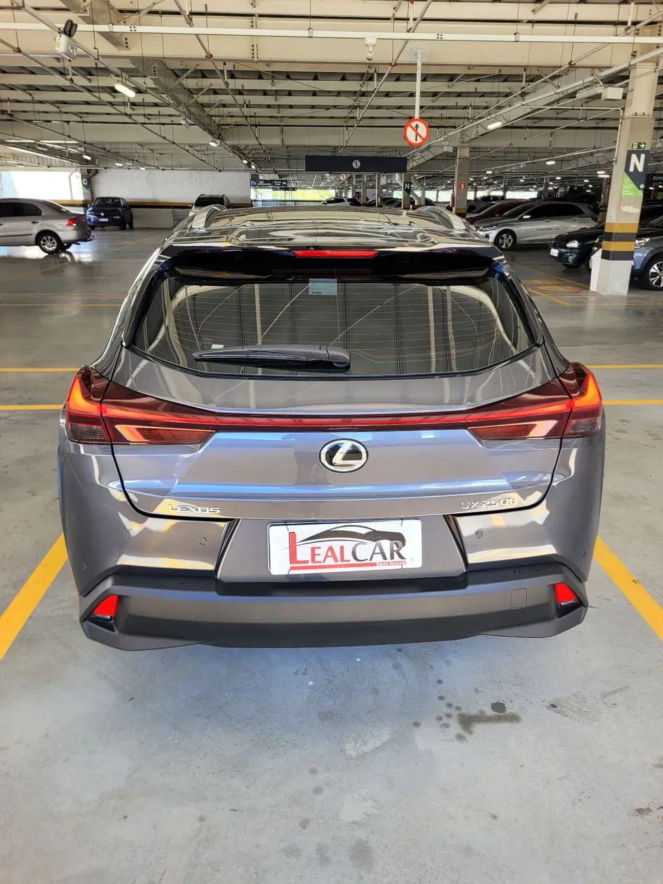 Lexus UX-250h Dynamic 2.0 16V Aut.(hybrid), foto 7 de 15