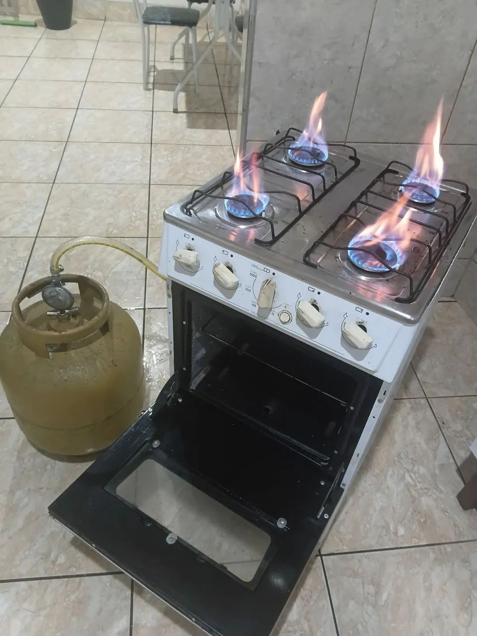 FOGÃO 4 BOCAS 