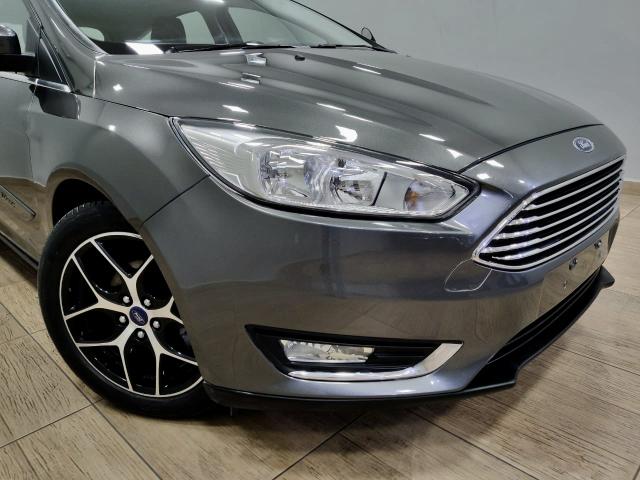 Focus titanium hatch 2016 c/44.000km automático. léo careta veículos - Foto 14