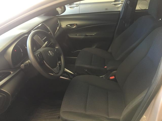 Yaris xl 2018/2019 plus tech 1.3 automático prata - Foto 8