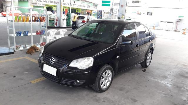 Polo sedan 2009 1.6 super conservado