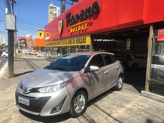 Yaris xl 2018/2019 plus tech 1.3 automático prata