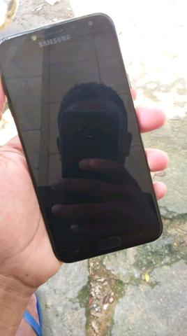Celular Galaxy j4 32 gb com um leve arranhão