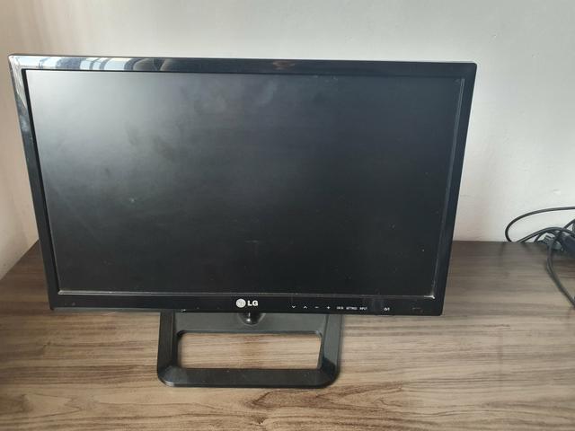 TV LG - 22 polegadas FULL HD