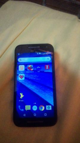 Vendo um moto G3 valor 220