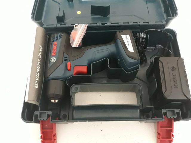 Parafusadeira e Furadeira Bosch, zerada, jamais usada
