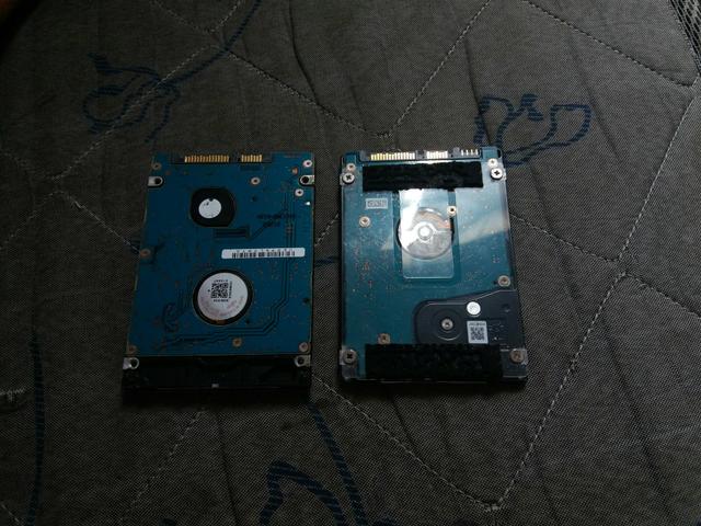 HDs: Toshiba: 320 gigas e Fujitsu: 160 gigas - Foto 2