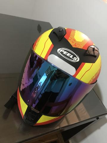 Capacete