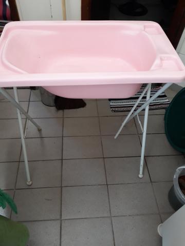 Vendo banheira de bebe com suporte