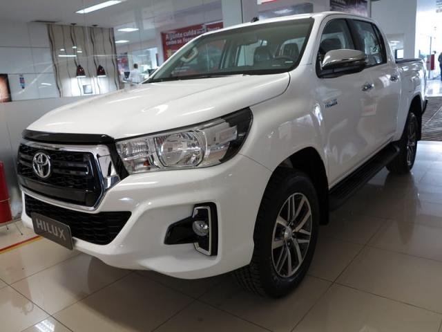 TOYOTA HILUX CD DSL 4X4 SRV AT 19/20
