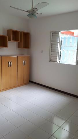 Casa com 5/4, 03 vagas e 250m² no Cond. Village Piatã - Foto 9