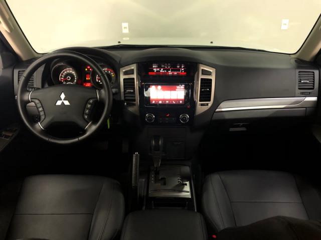 MITSUBISHI PAJERO HPE 3.2 4X4 T.I. DIES. 3P AUT 2019 - Foto 7