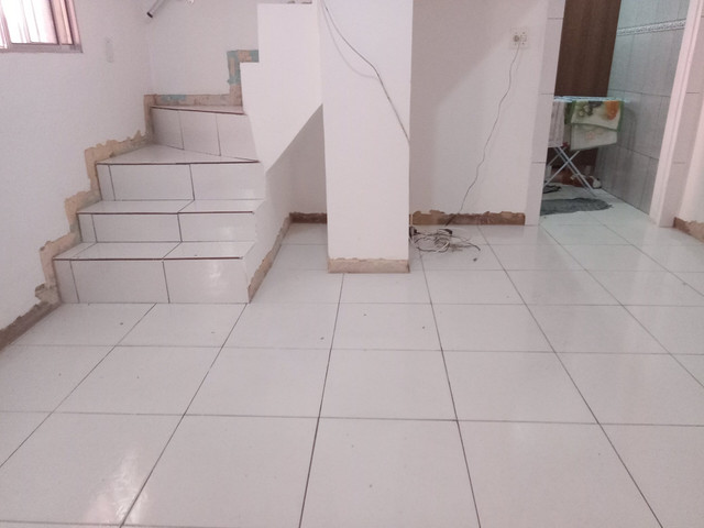Faço colocação de piso laminado, vinílico, rodapés R$15,00 - Foto 4