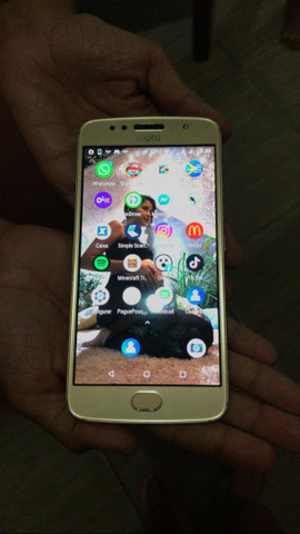Vendo moto G5S em perfeito estado - Foto 4