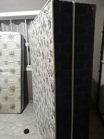 CAMA BOX + COLCHÃO DE MOLAS. - Foto 5