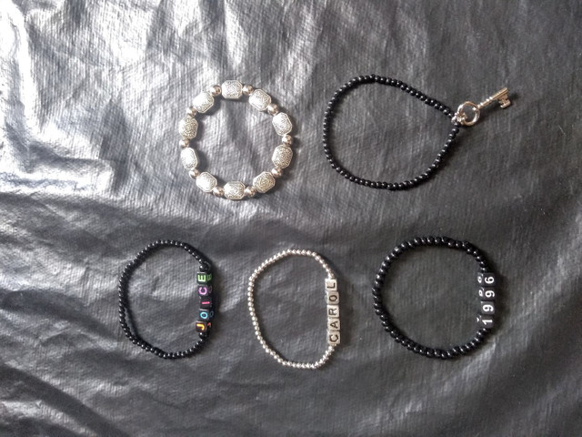 Bijus: Colares, brincos e pulseiras - Foto 6