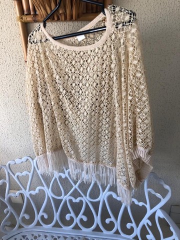 Lindo poncho estilo rede - bege - tamanho G 